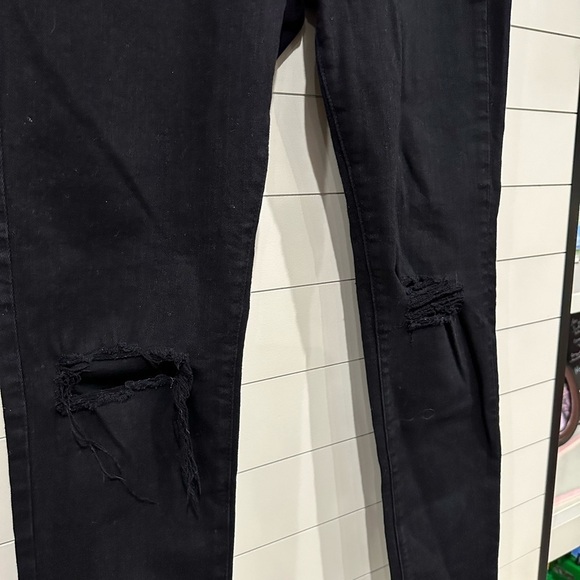 Adriano Goldschmied black distressed skinny ankle Jean. Great brand!  Size 31. - Picture 3 of 8